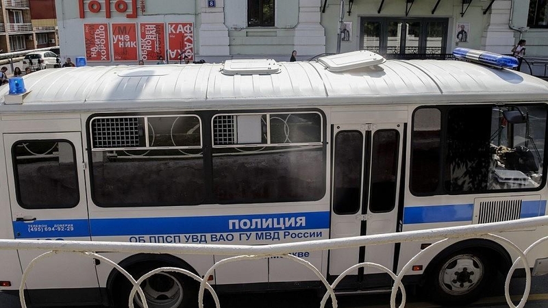 „Echo Moskvy“ žurnalistę peiliu puolęs vyras nusiųstas priverstinai gydyti