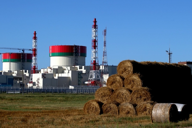 Į Astravo AE reaktorių pradėtas krauti branduolinis kuras