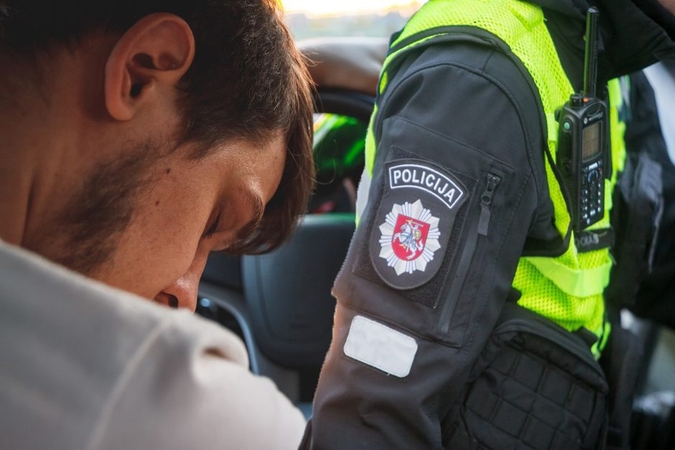 Pajūrio keliuose pilna girtų vairuotojų: prie vairo – net ir sunkiai apsvaigę