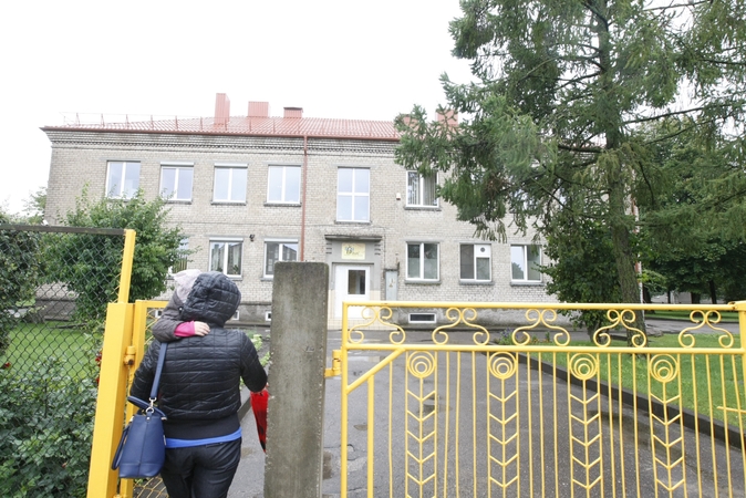 Į uostamiesčio darželius ragina neskubėti