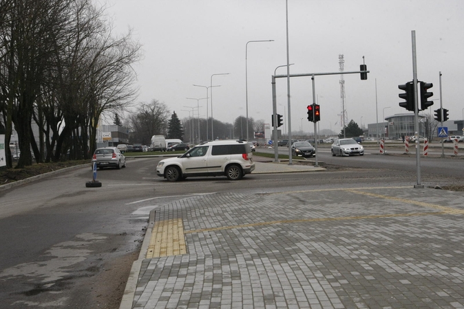 Ties įvažomis į turgavietę – spūstys: ar bus išspręsta problema?