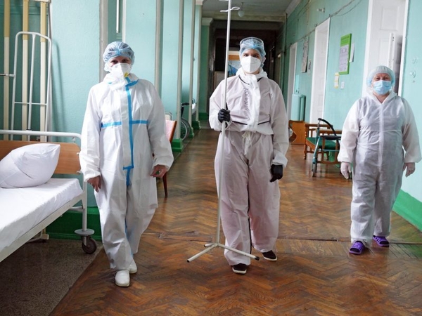 Ukrainoje – beveik 2,5 tūkst. naujų COVID-19 atvejų, 30 žmonių mirė