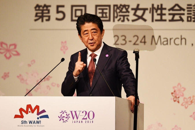 Japonija dvejiems metams pratęsė sankcijas Šiaurės Korėjai