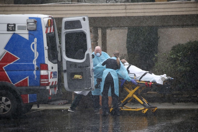 JAV užsikrėtusiųjų koronavirusu skaičius padidėjo iki 717