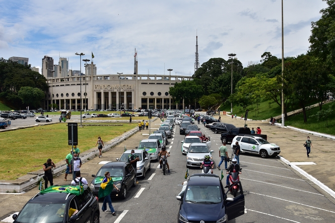 Tūkstančiai brazilų išėjo į gatves reikalauti prezidento J. Bolsonaro apkaltos