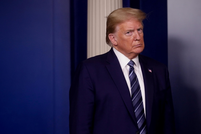 D. Trumpas sako trečiadienį pasirašysiantis „imigraciją draudžiantį įsaką“