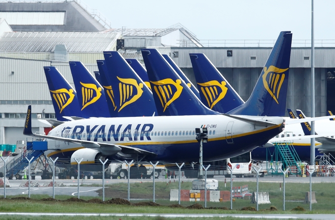 „Ryanair“ nuo liepos atnaujins 40 proc. skrydžių