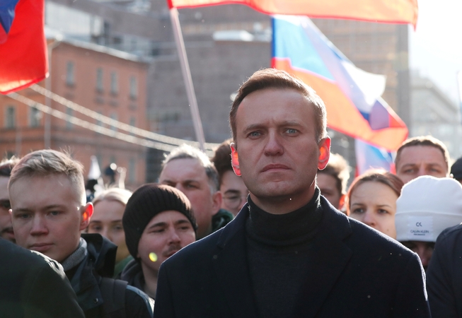 Berlyno klinika: A. Navalno būklė gerėja, jis gali atsikelti iš lovos