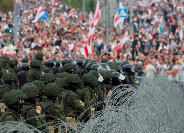 „Viasna“: Baltarusijoje politizuotose bylose vasarį nuteista daugiau nei 100 asmenų
