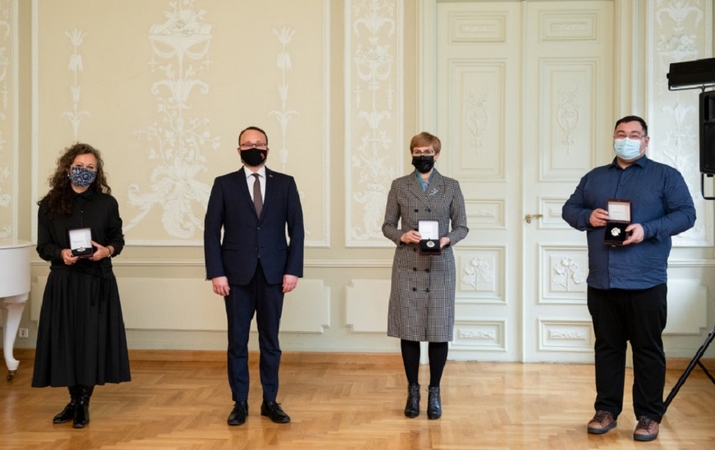 Trims kultūrininkams – garbės ženklai „Nešk savo šviesą ir tikėk“