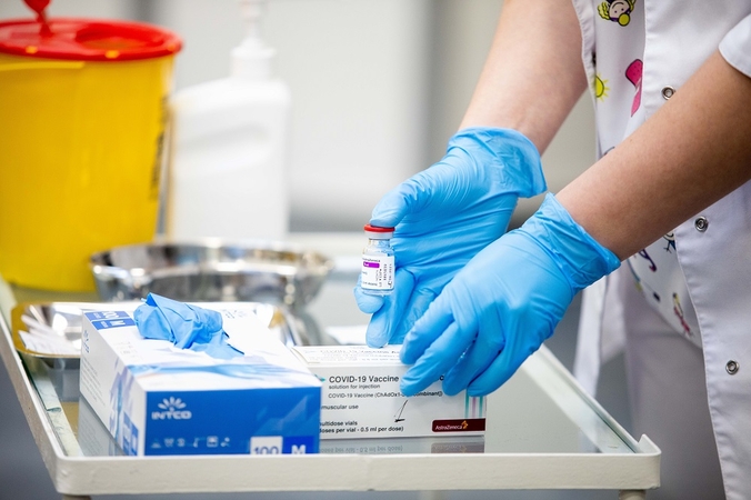 Vilniuje, Kaune ir kitose savivaldybėse savaitgalį vyks skiepijimas „AstraZeneca“ vakcina