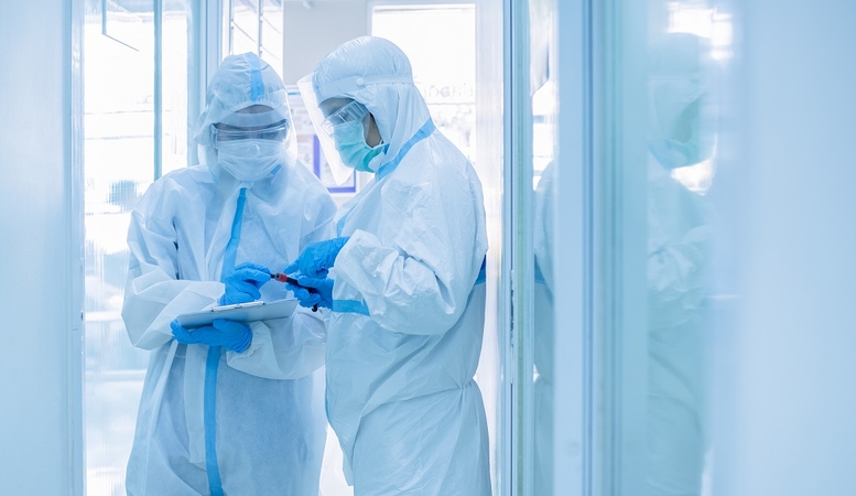 A. Veryga prašo medikų susitelkti: pažadėjo priedus prie atlyginimų