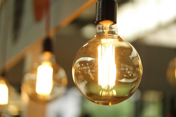 Vyriausybė šią savaitę svarstys projektus dėl elektros ir dujų kainų