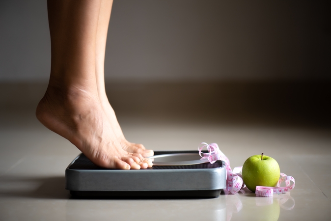 Vaistininkas pataria: kaip sveikai atsikratyti per karantiną priaugtų kilogramų