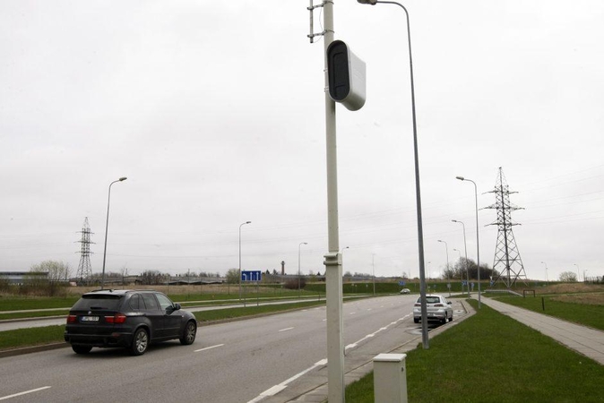 Vidutinio greičio matuokliai fiksuoja pažeidimus: baudos – tūkstančiams vairuotojų