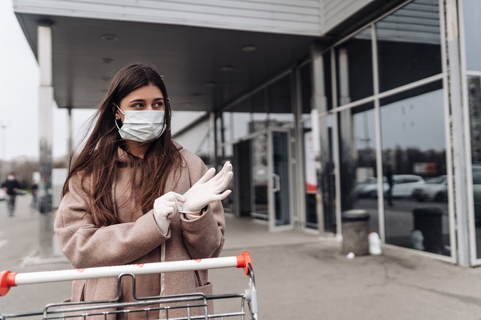 Ekonomistas: lapkritį gyventojai išlaidavo drąsiau nei per pirmąjį karantiną