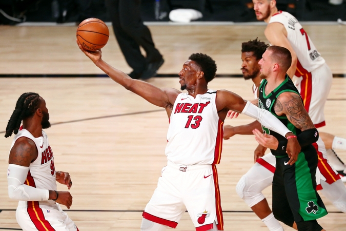 Dar kartą atsitiesę „Heat“ – per dvi pergales nuo NBA finalo