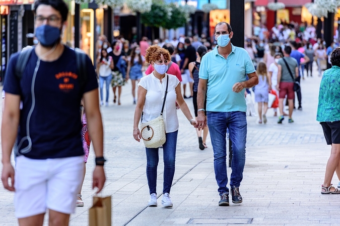 COVID-19 atvejų skaičius pasaulyje viršijo 211 mln., mirė per 4,4 mln. užsikrėtusiųjų