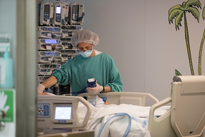 Dėl pandemijos pasaulyje galėjo būti atšaukta 30 mln. planuotų operacijų
