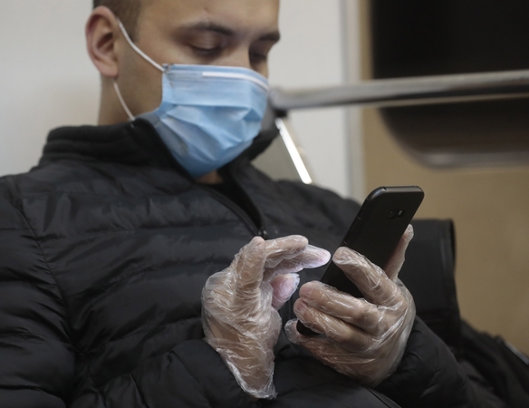 Pasaulyje smarkiai smuko išmaniųjų telefonų pardavimai