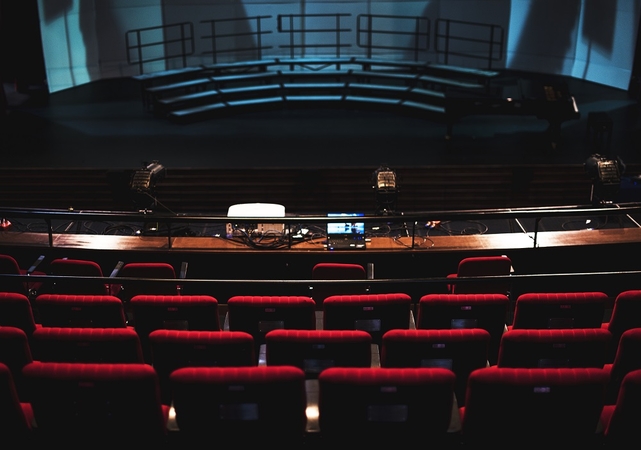 Lietuvoje – naujas profesionalus teatras „Taškas“