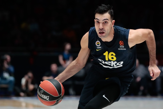 Oficialiai su „Fenerbahče“ išsiskyręs K. Sloukas keliasi į „Olympiakos“