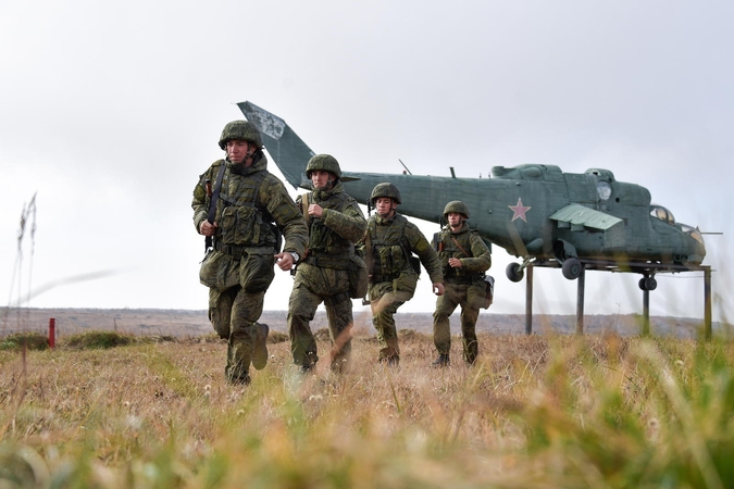 NATO naikintuvai penkis kartus lydėjo Rusijos orlaivius