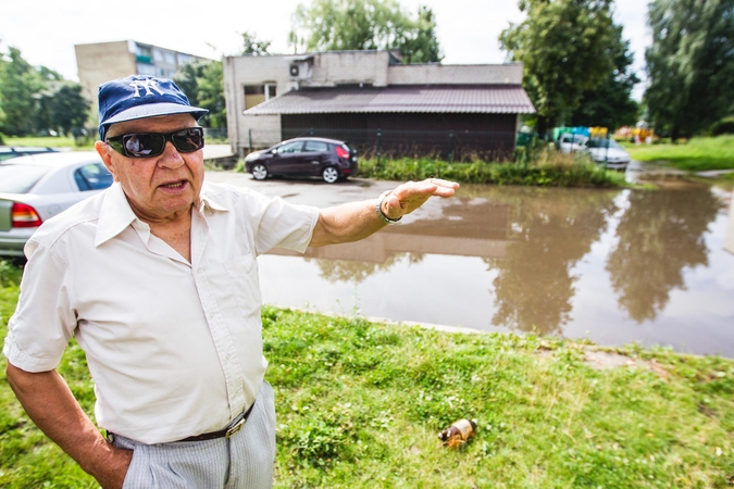 Po liūties kai kurie kauniečiai liko be automobilių
