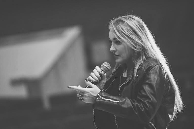 Dž. Butkutė: girtuoklė ir buvęs kalinys narkomanas – sunkiai įsivaizduojama sąjunga