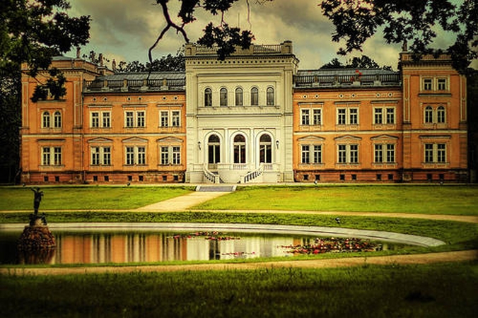 Plungėje atidaroma restauruota M.K.Oginskio dvaro sodyba