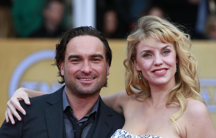 J. Galecki vėl vienas – santykiai su devyniais metais jaunesne aktore baigti