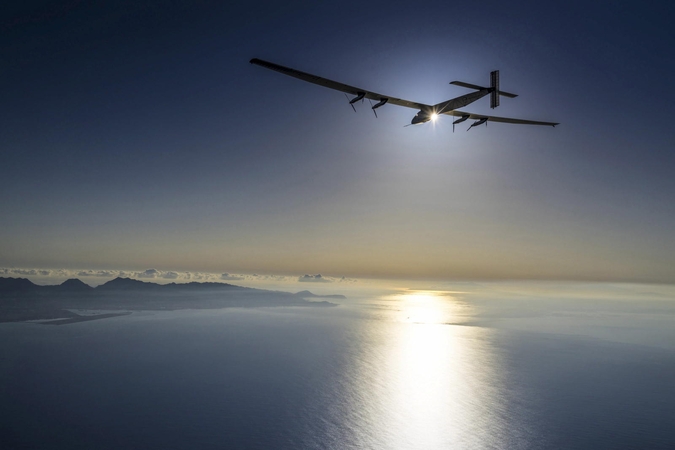 Po pertraukos „Solar Impulse 2“ atnaujina savo kelionę aplink pasaulį