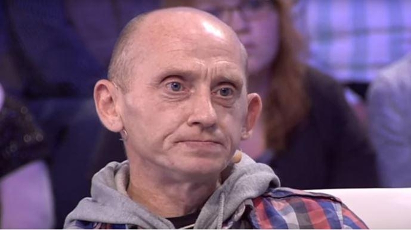 Šokiruojanti šeimos istorija: moteris gėrė, vyras savo daikčiuką rodė praeiviams