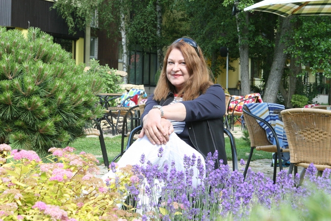 B. Petrikytė pasakė, ką darytų gavusi krepšį pinigų