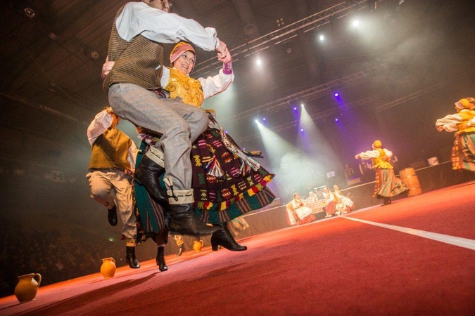 Kapelos kilnojo Kauno sporto halės stogą