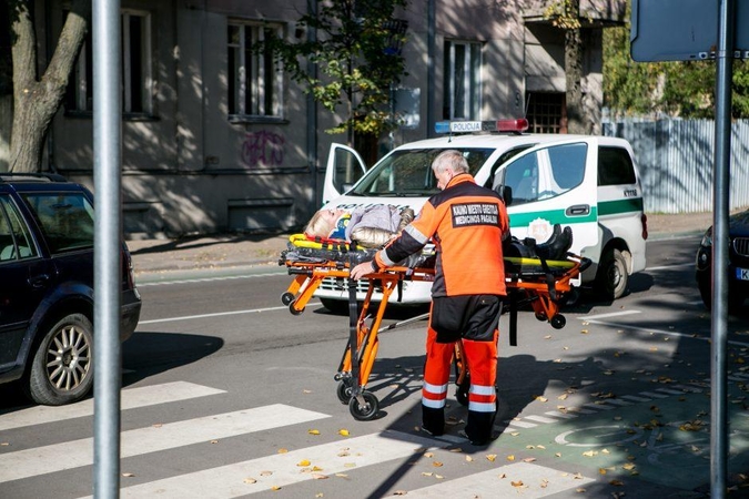 Kruvinas pirmadienis šalies perėjose: sužaloti penki pėstieji
