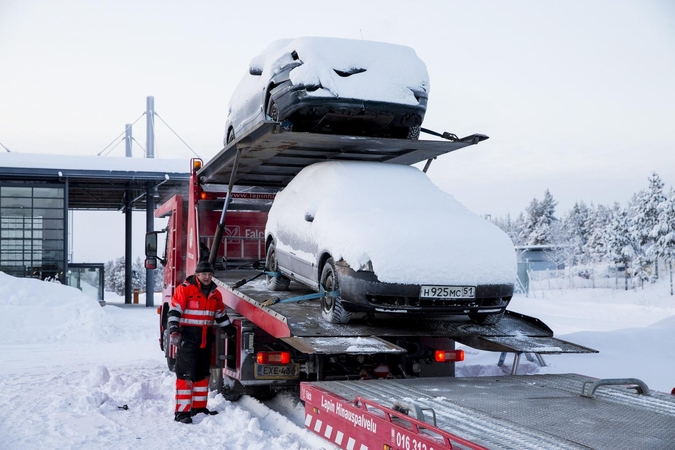 Suomija rengia aukcioną: parduodami migrantų sovietiniai automobiliai