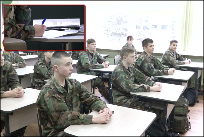 Jau penktoje klasėje mokys, kaip elgtis su ginklu?