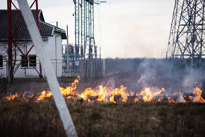 Per parą šalyje kilo 30 žolės gaisrų: „karščiausioji“ zona – Vilniaus apskritis