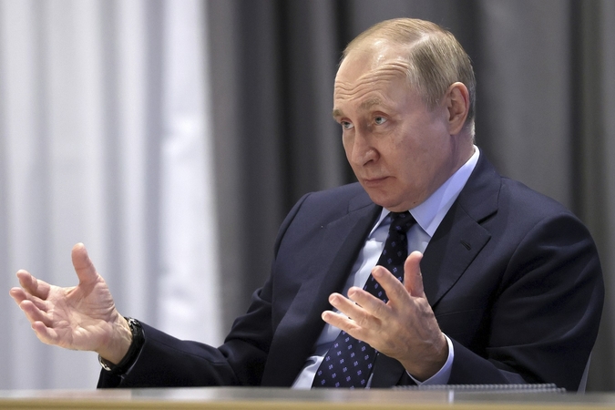 Kaip V. Putinas sureagavo į Chersono praradimą?