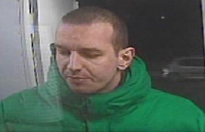 Policija aiškinasi, kas sumušė vyrą (ieškomas šis asmuo)