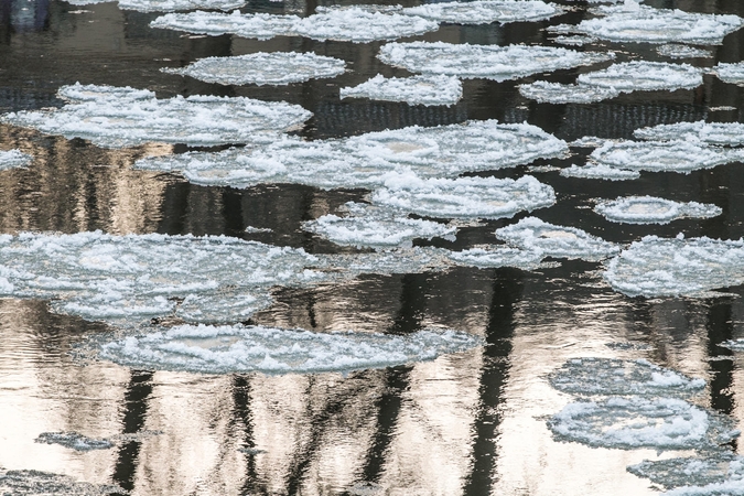 Iš ledinės upės vaiką ištraukė netoli buvęs pareigūnas