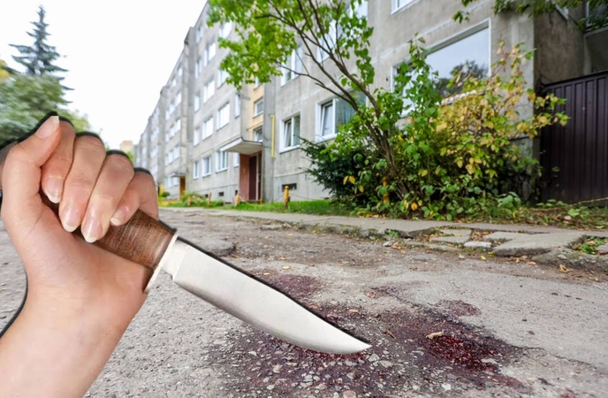 Mįslingas išpuolis Kauno daugiabučio kieme – meilės trikampis ar kitos sąskaitos?