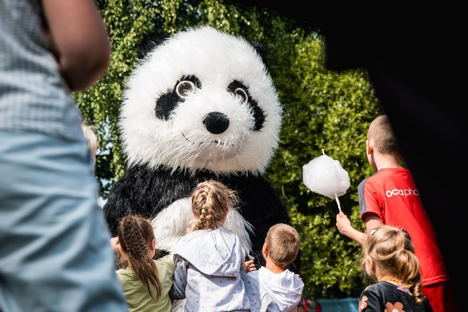 Kaune minima Vaikų globos savaitė: gimtadienį atšventusi „Pastogė“ tęsia pažintį su profesijomis