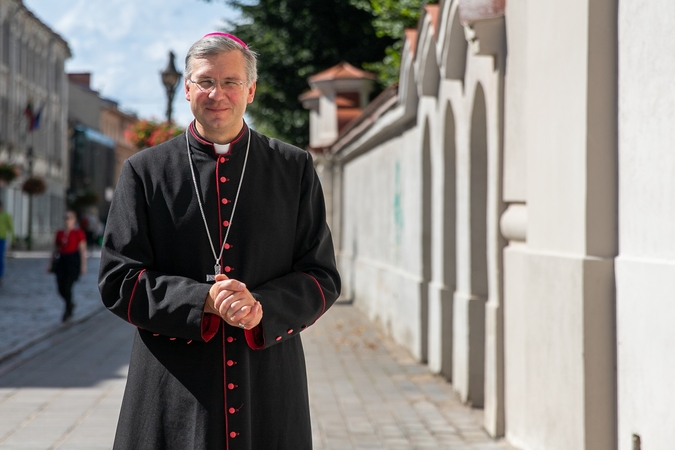 Laikmetis: pasak K.Kėvalo, mus ištikęs pandemijos laikas žmogaus ir gyvenimo trapumą dar labiau primena, nes visi esame pažeidžiami.