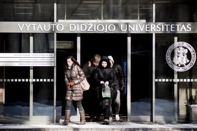 Studentas išmestas iš universiteto dėl šmeižiančio filmuko internete 