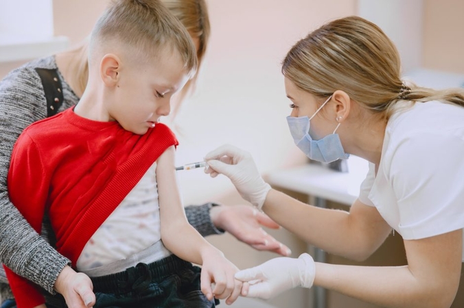 A. Dulkys apie jaunesnių nei 12 metų vaikų skiepijimą: kol kas nesvarstoma