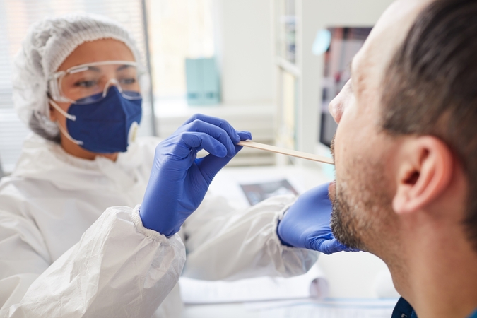 Į bendrą statistiką įtraukiami ir be testo šeimos gydytojų patvirtinti COVID-19 atvejai