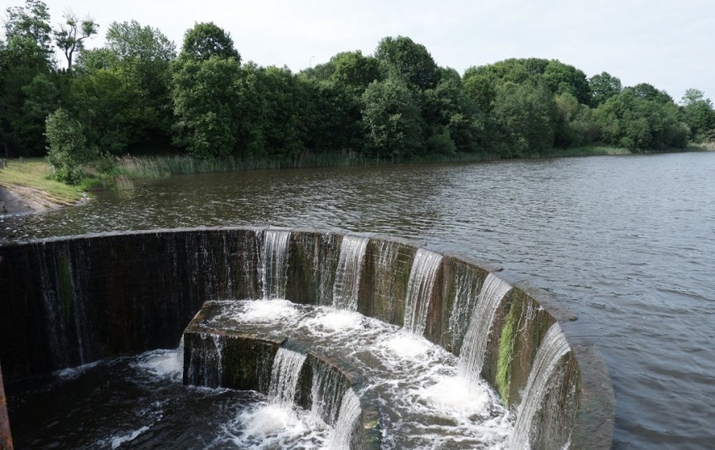 Nugriauta Salantų užtvanka atlaisvins 46 km ilgio kelią saugomoms žuvims