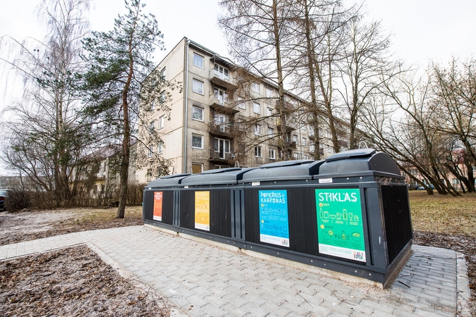 Vilijampoliečiai jau įvertino naujuosius požeminius konteinerius
